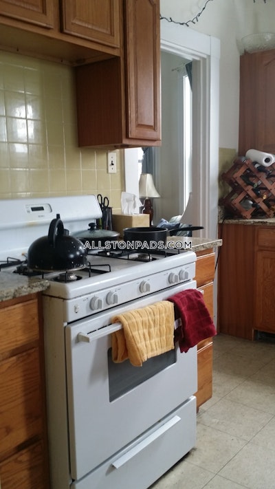 Allston 4 Beds 1 Bath Boston - $3,300