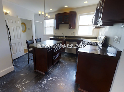 Jamaica Plain Newly renovated duplex 5 bed 3 bath in Jamaica plain near frost hills Boston - $5,600