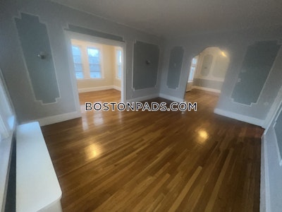 Everett 3 Bed 1 Bath EVERETT $3,200 - $3,000