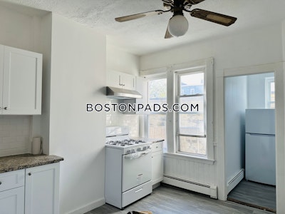 Cambridge Spacious 3 Bed Split on Jefferson Street  Inman Square - $2,900