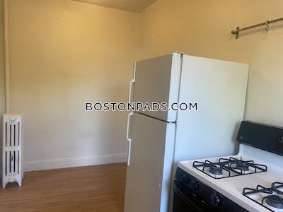 Brookline 1 Bed 1 Bath BROOKLINE- NORTH BROOKLINE $2,500  North Brookline - $2,400