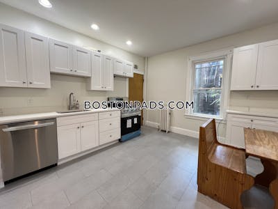 Allston 3 Beds 1.5 Baths Boston - $4,400