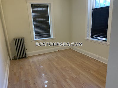 Brookline 1 Bed 1 Bath  Coolidge Corner - $2,500