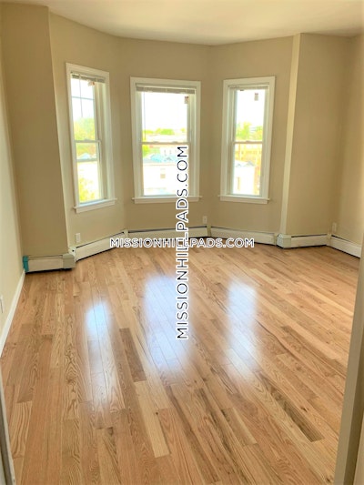 Mission Hill 3 Beds 1 Bath Boston - $3,900