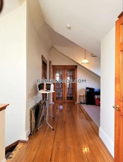 Brookline 5 Beds 3 Baths  Coolidge Corner - $7,700