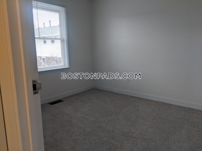 Roslindale Apartment for rent 3 Bedrooms 1 Bath Boston - $3,636