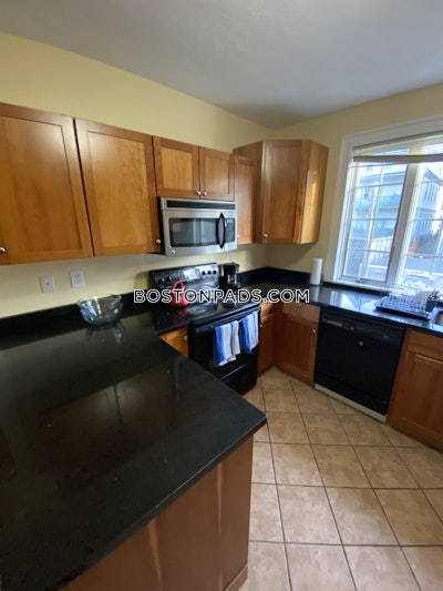 Somerville 5 Beds 2 Baths  Spring Hill - $6,500