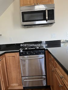 Brookline Apartment for rent 2 Bedrooms 1 Bath  Boston University - $3,395