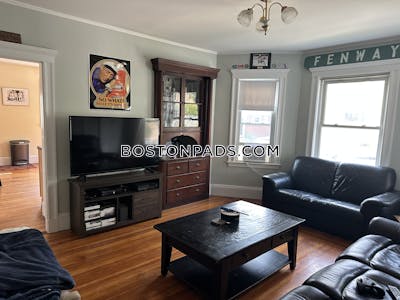 Somerville Apartment for rent 4 Bedrooms 1 Bath  Tufts - $5,200