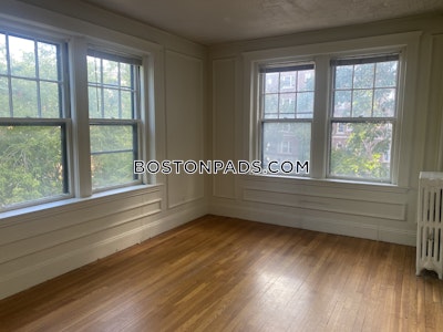 Brookline 1 Bed 1 Bath  North Brookline - $2,400