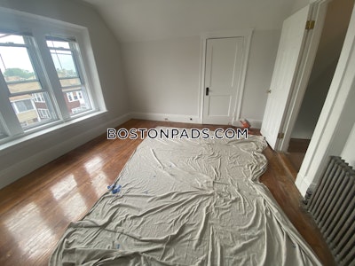 Somerville 4 Beds 1.5 Baths  Tufts - $5,600