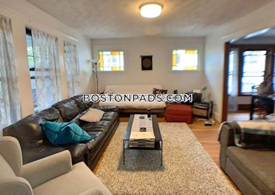 Somerville 5 Beds 1 Bath  Tufts - $6,500